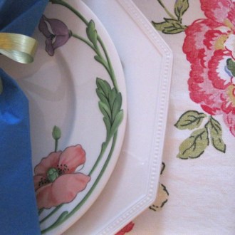 Table-escapes-650-square-feet-home-staging-servicesA