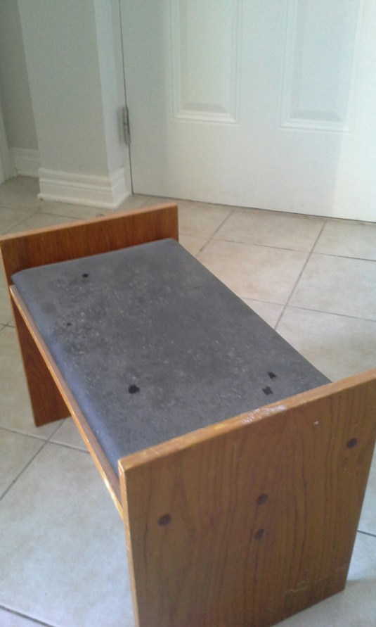 teak-bench-before-fixer-upper-montreal